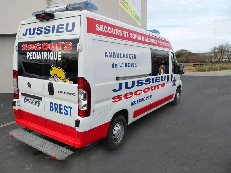 ambulance-arriere-droite Jussieu Secours Brest