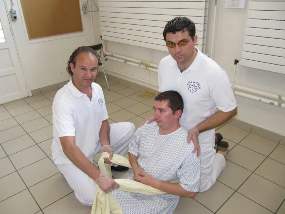 Réhaussement du sol au lit avec un baudrier 7 Réhaussement du sol au lit avec un baudrier Réhaussement du sol au lit avec un baudrier
