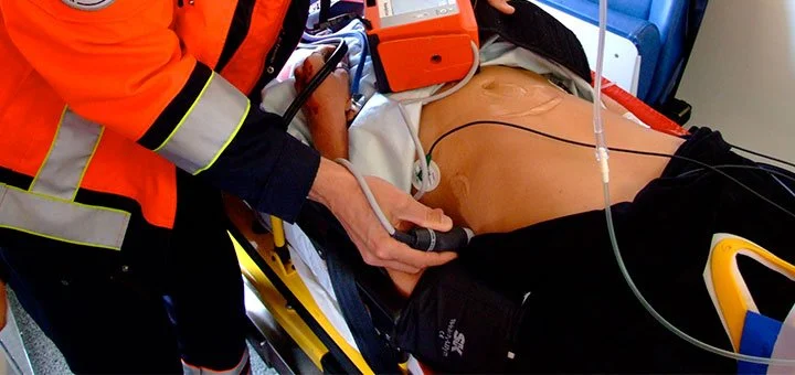 Ambulanciers,vos interventions marquantes 5 Ambulanciers,vos interventions marquantes prise constante ambulancier et patient Ambulancier : le site de référence Ambulanciers,vos interventions marquantes