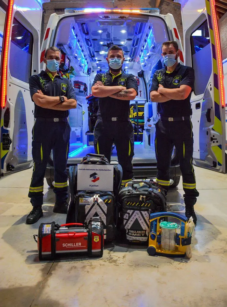ambulances-smet-journee-nationale-ambulanciers ambulancier-ambulances--smet-journee-nationale-ambulanciers