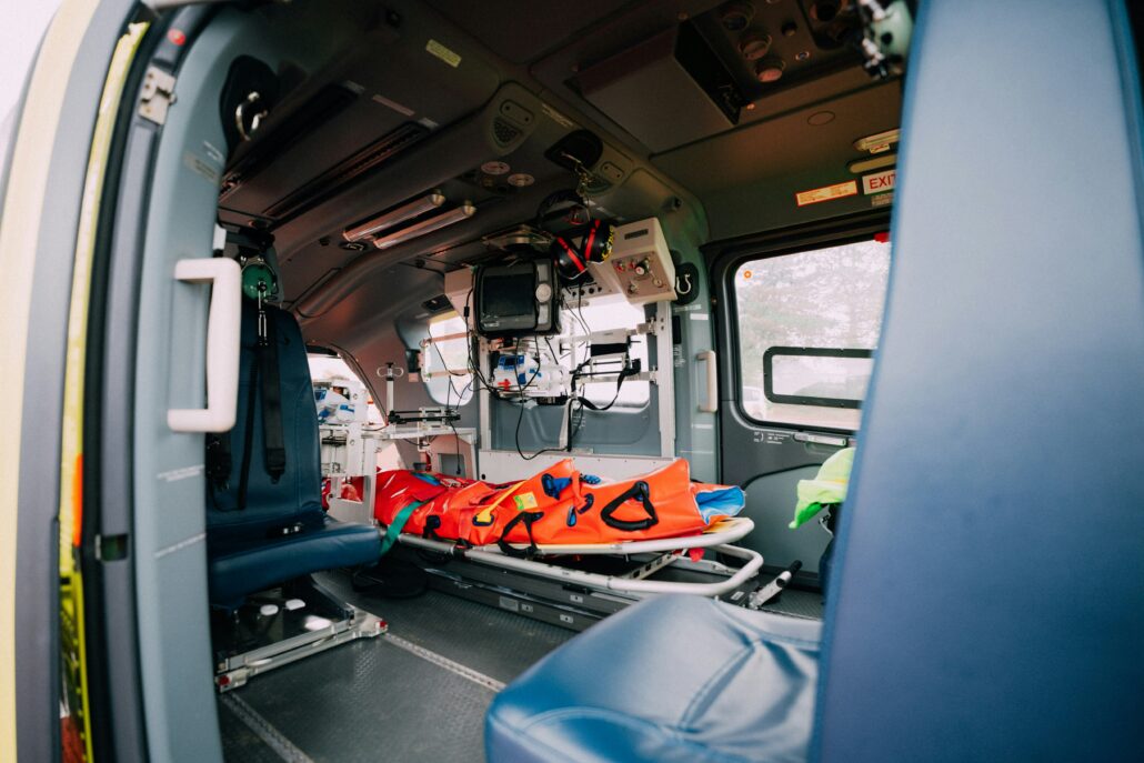 Pourquoi monnayer le savoir freine notre reconnaissance et l' avenir du métier d'ambulancier 4 Pourquoi monnayer le savoir freine notre reconnaissance et l' avenir du métier d'ambulancier MONNAYER LE SAVOIR ET L INFORMATION POUR LES AMBUANCIERS